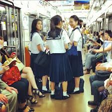 школьники в метро